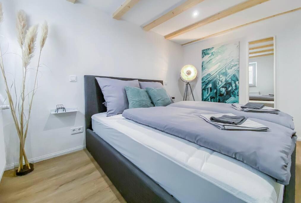 Stylisches Apartment Mit Terrasse In Der Altstadt Von Donauwörth Eksteriør billede